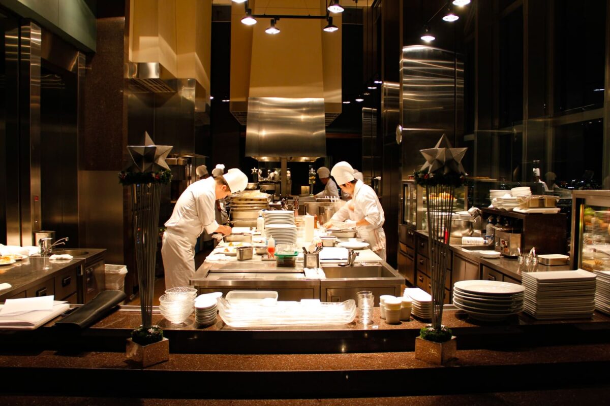 COPYRIGHT HoneyTrek MG 7788 2.jpg